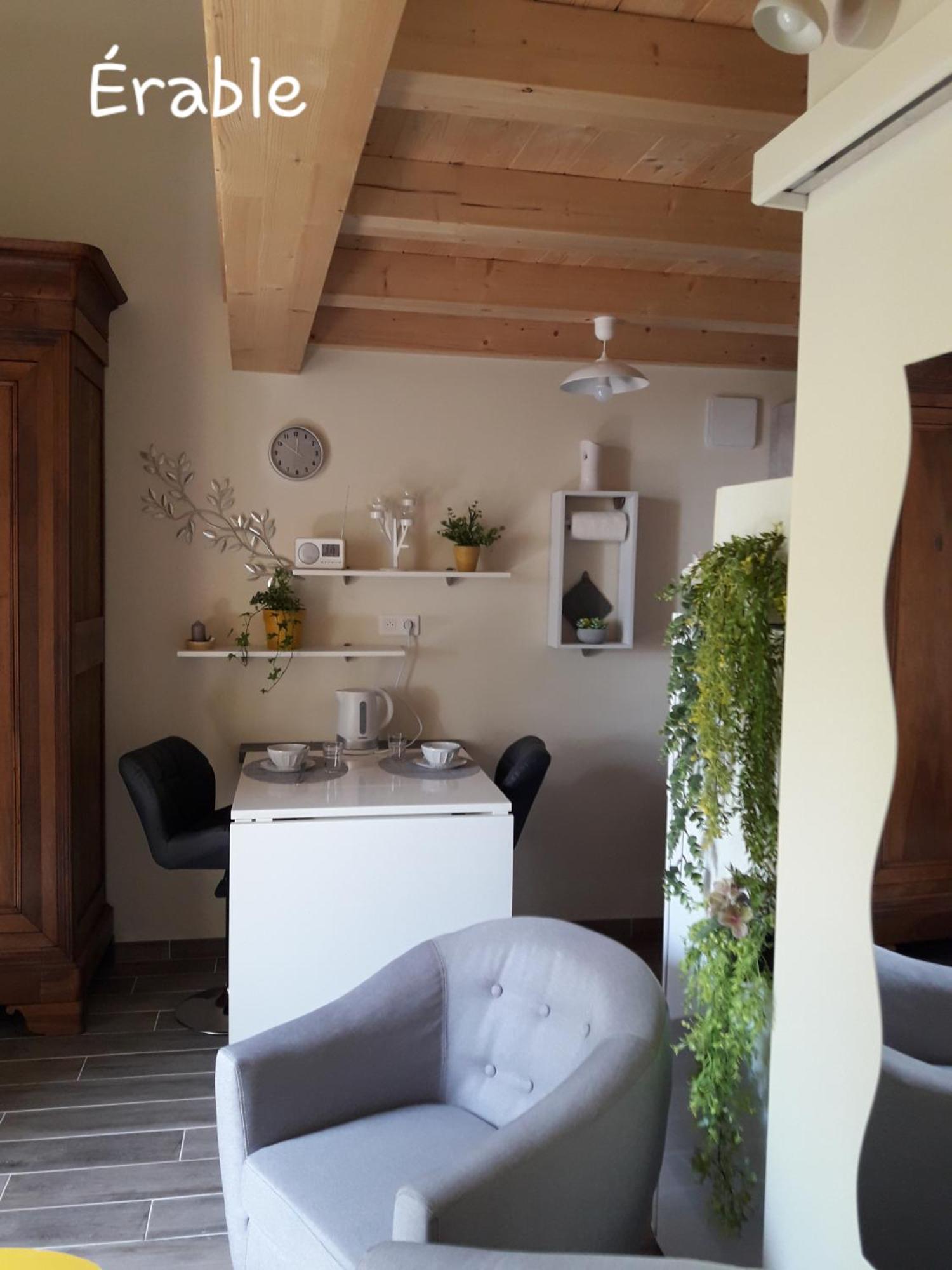 La Metairie Au Milieu Des Vignes Apartment Reaux Bagian luar foto